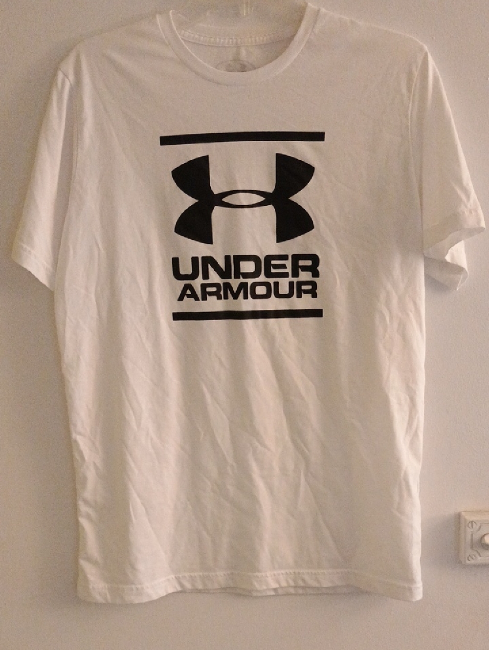 Under Armour Men’s White T-Shirt with Black Logo